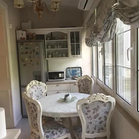 Place To In Tirana, Blloku, Pallat Agimi Apartamento Tirana